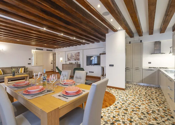 Appartamento Tolentini Canal View & Terrace By Wonderful Italy