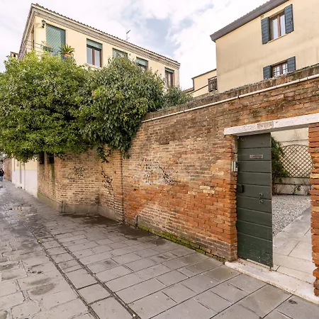 Lejlighed Tolentini Canal View & Terrace By Wonderful Italy Venedig