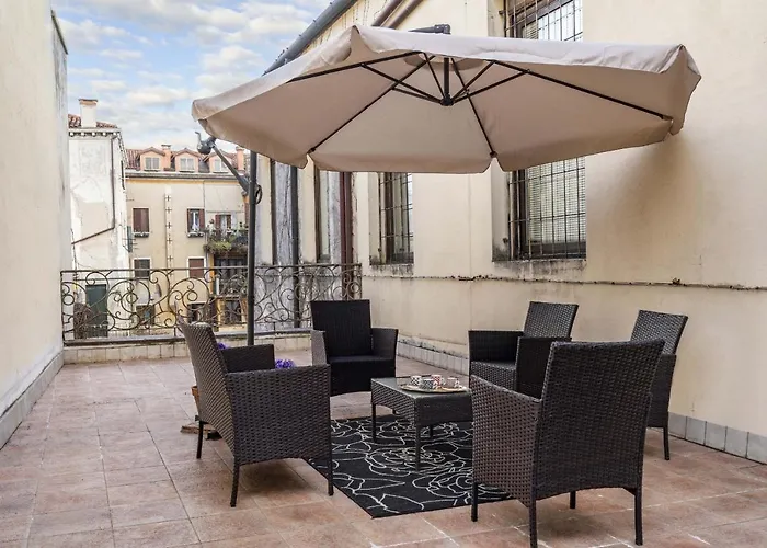 Tolentini Canal View & Terrace By Wonderful Italy Apartamento Veneza