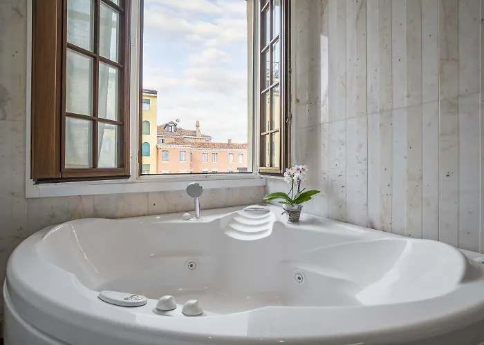 Tolentini Canal View & Terrace By Wonderful Italy Apartamento *